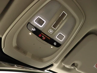 Volvo XC60 Volvo XC60 T6 PLUG-IN HYBRID LONG RANGE ESSENTIAL EDITION SCHUIFDAK ACC BLI - afbeelding nr 26