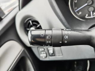 Toyota Yaris Toyota Yaris 1.5 VVT-i Active | Navi | Cruise Control | Achteruitrijcamera - afbeelding nr 11