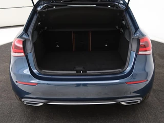 Mercedes-Benz A-Klasse Mercedes-Benz A-klasse 250e Urban | Stoelverwarming | Camera |  Sfeerverlichting | Full LED | Half leder | Park Assist | Climate control | DAB | Bluetooth | Cruise control - afbeelding nr 10