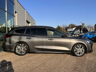 Ford Focus Ford Focus 1.0 EcoBoost Hybrid ST Line Wagon 155PK Automaat SYNC 4 Winterpack Adaptieve Cruise Navi Climate Carplay Camera Privacy Glass Blind-Spot Parkeersensoren *1500KG Trekgewicht* - afbeelding nr 5