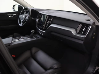 Volvo XC60 Volvo XC60 2.0 T5 Momentum | Stoelverwarming | Apple/Android Carplay | - afbeelding nr 12