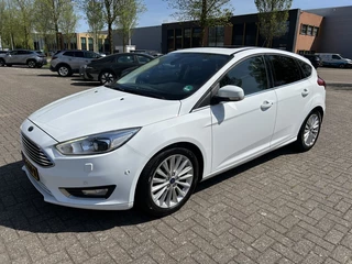 Ford Focus - 237566449-0