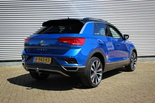Volkswagen T-Roc Volkswagen T-Roc 1.5 TSI Sport // Trekhaak - Camera - Virtual Cockpit - Stoelverwarming - Navi - 19 inch - afbeelding nr 4