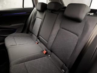 Volkswagen Golf Volkswagen Golf Variant 1.0 TSI Luxury Sport (APPLE CARPLAY, GROOT NAVI, SFEERVERLICHTING, STUUR/STOELVERWARMING, SPORTSTOELEN, KEYLESS, PARKEERSENSOREN, NIEUWSTAAT) - afbeelding nr 14
