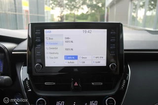 Toyota Corolla Toyota Corolla 2.0 Hybrid Business Plus | Stoel en Stuurverwarming | JBL Sound | Carplay | - afbeelding nr 32