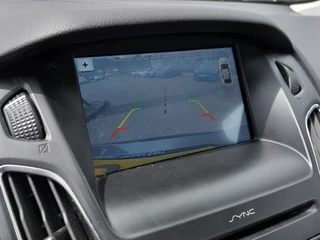 Ford Focus Ford Focus Wagon 1.0 EcoBoost 125pk Titanium | Origineel NL | Navi | Apple Carplay+Android Auto | Bi-Xenon | SONY Sound | Clima | Cruise | Keyless Entry | Pdc V+A+Assist+Camera | Privacy Glass | 17''lm - afbeelding nr 11