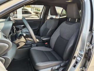 Toyota Yaris Cross Toyota Yaris Cross 1.5 Hybrid 130 Dynamic | Comfort Pack | Sensoren v/a | Stoelverw - afbeelding nr 28