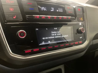 Volkswagen up! Volkswagen UP! High Up! 75PK !!| Black pakket | Climate control | Cruise control | Parkpilot| 17