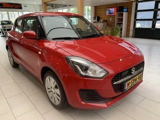 Suzuki Swift Suzuki Swift 1.2 Comfort Smart Hybride [LEASE €289,- | Airco | Lichtmetaal | - afbeelding nr 26