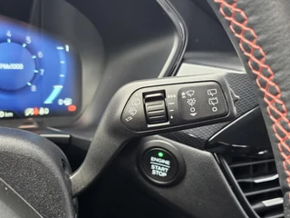 Ford Kuga Ford Kuga 1.5 EcoBoost ST-Line 150pk | Winter Pack | Camera | Navigatie | Half leder | Full led | Rode remklauwen - afbeelding nr 19