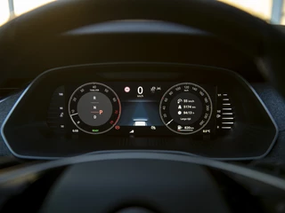 Škoda Octavia | Matrix LED | Lodge Interieur | Chrome pakket | Stoel-, Stuur- & voorruitverwarming | Navi 13inch | Wireless App-connect | El. achterklep m.sensor | ACC | Winterpakket - afbeelding nr 9