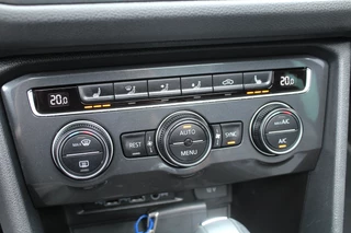 Volkswagen Tiguan Volkswagen Tiguan 1.5 TSI 150pk ACT R-Line DSG7 NL-Auto NAP Panoramadak Clima Cruise Navi 360 Camera Dynaudio Keyless  HUD Dig. Cockpit El. Klep - afbeelding nr 15