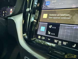 Volvo XC60 Volvo XC60 2.0 T8 Plug-in hybrid AWD R-Design / Pano / HK' - afbeelding nr 18