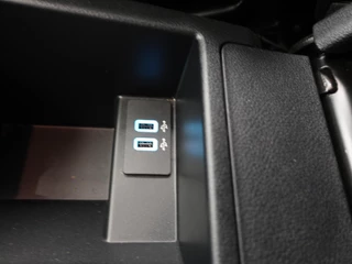 Ford Transit Connect Ford Transit Connect 100pk L2 Trend Automaat Trekhaak Airco Navi Cruise Automaat Trekhaak Navi Airco PDC A Cruise 3Zits Camera DAB+ - afbeelding nr 32