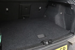 Volvo XC40 Volvo XC40 1.5 T4 Recharge Inscription Expression |  Panoramadak | Leder | Trekhaak | Stoel & stuurverwarming | Carplay | Full LED | Navigatie | Camera | Climate control - afbeelding nr 10