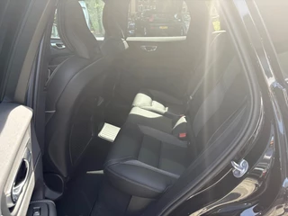 Volvo XC60 Volvo XC60 2.0 T6 AWD Black Edition | DEMO | 360-camera | Schuif/-kantel da - afbeelding nr 19