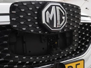 MG ZS EV MG ZS EV Luxury 45 kWh | Panoramadak | Leder |  Stoelverwarming | Carplay | Adaptive cruise | Camera | Keyless | Full LED | Navigatie - afbeelding nr 32