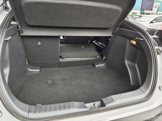 Toyota C-HR Toyota C-HR 1.8 Hybrid 140 Dynamic | Sensoren v/a | Keyless Entry | Stoelver - afbeelding nr 30
