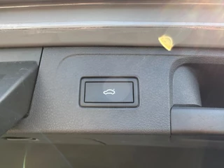 Volkswagen Passat Volkswagen Passat Variant 1.5 TSi Aut. Business Camera Trekhaak - afbeelding nr 8