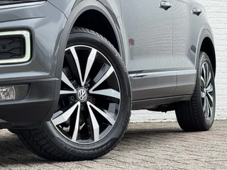 Volkswagen T-Roc Volkswagen T-ROC 1.5 TSI Sport Led Adaptive cruise Climate control Navigatie Pdc voor+achter DAB - afbeelding nr 13