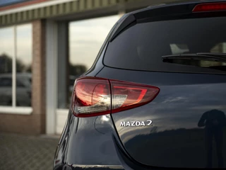 Mazda 2 Mazda 2 1.5 SA-G 90pk Aut. Homura | Camera | Apple Carplay/Android Auto | Stoel- en stuurverwarming | Climate Control | Blind Spot | Donker glas achter - afbeelding nr 39