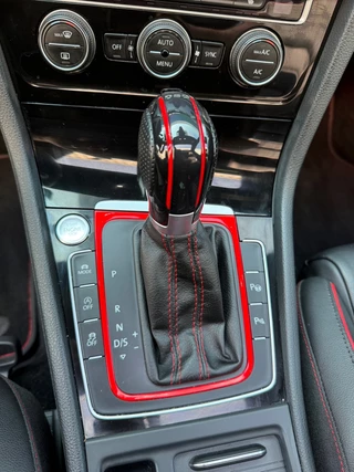 Volkswagen Golf Volkswagen GOLF 2.0 TSI GTI TCR|Pano|Akrapovic|Dynaudio|Leer|dodehoek|Carplay - afbeelding nr 49