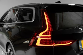 Volvo V60 Volvo V60 2.0 T5 R-Design|PANO|H&K|HUD|LEDER|KEYLESS|ACC| - afbeelding nr 20