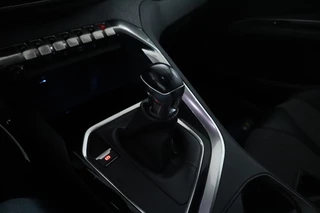 Peugeot 5008 Hoge instap, 19 inch velgen, digitale cockpit - afbeelding nr 23