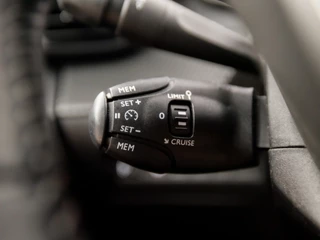 Peugeot 208 Peugeot 208 1.2 PureTech Sport (APPLE CARPLAY, GROOT NAVI, 360 CAMERA, SPORTSTOELEN, LM VELGEN, LANE ASSIST, CRUISE, NIEUWSTAAT) - afbeelding nr 20
