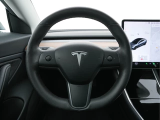 Tesla Model 3 (INCL-BTW) Aut. *PANO | AUTO-PILOT | NAPPA-LEATHER | KEYLESS | FULL-LED | MEMORY-PACK | SURROUND-VIEW | DAB | APP-CONNECT | DIGI-COCKPIT | LANE-ASSIST | TOWBAR | COMFORT-SEATS | 18