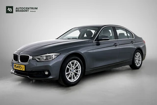 BMW 3 Serie 318i Executive (NAVIGATIE, LED, PDC, CLIMA, STUURBEDIENING, MULTIMEDIA)