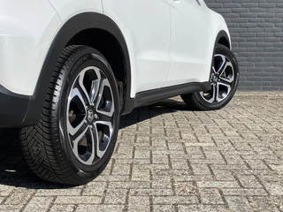 Honda HR-V Honda HR-V 1.5 i-VTEC Executive | navigatie | panoramadak | trekhaak | camera | stoelverwarming | all season banden - afbeelding nr 10
