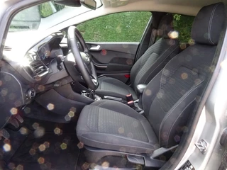 Ford Fiesta Ford Fiesta 1.0 100pk Titanium met CarPlay en Parkeersensoren - afbeelding nr 6