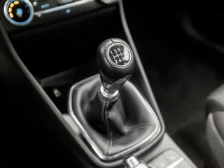 Ford Fiesta (APPLE CARPLAY, GROOT NAVI, CLIMATE, CAMERA, ADAPTIVE CRUISE, SPORTSTOELEN, CAMERA, PARKEERSENSOREN, LM VELGEN, NIEUWE APK, NIEUWSTAAT) - afbeelding nr 10