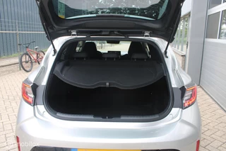 Toyota Corolla Toyota Corolla 1.8 Hybrid Business Intro | Parkeersensoren voor en achter | Stoelverwarming | NL Auto Boekjes. - afbeelding nr 16
