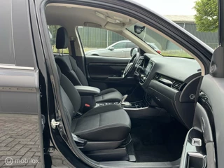 Mitsubishi Outlander Mitsubishi Outlander 2.4 PHEV, Full LED, Trekhaak, Dealer - afbeelding nr 15