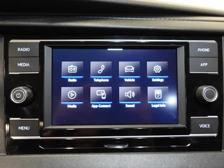 Volkswagen Transporter Volkswagen Transporter 2.0 150PK L2H1 Highline Automaat Dubbele Cabine Airco  Navi Parkeersensoren Camera Trekhaak Carplay - afbeelding nr 27