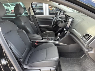 Renault Megane E-Tech Renault Megane E-Tech Estate 1.6 Plug-In Hybrid 160 R.S. Line | Stuur en Stoel Verwarming | Parkeer Assist | Head Up Display - afbeelding nr 32
