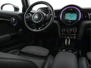 MINI Electric (INCL-BTW) Aut. *LEATHER -MICROFIBRE | FULL-LED | DIGI-COCKPIT | CAMERA | KEYLESS | NAVI-FULLMAP | AMBIENT-LIGHT | DAB | CRUISE | SPORT-SEATS | 17