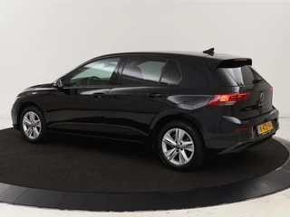 Volkswagen Golf Volkswagen Golf 1.0 TSI Life | Stoel & stuurverwarming | Carplay |  Adaptive cruise | Navigatie | Sfeerverlichting | Full LED | Parkeerhulp | Getint glas - afbeelding nr 2