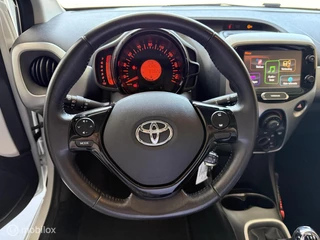 Toyota Aygo Toyota Aygo 1.0 VVT-i x-play CAMERA GR.SCHERM NAP CARPLAY - afbeelding nr 6