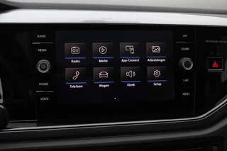 Volkswagen Polo Volkswagen Polo 1.0 TSI Highline 3x R-line / Full option! / Panoramadak / Camera / Virtual Cockpit / Keyless / 17'' / Dynaudio / Winterpakket / LED Koplampen / Navigatie / DAB / ACC - afbeelding nr 11