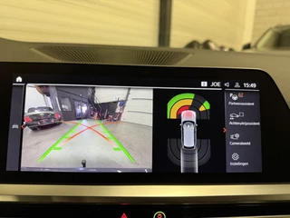 BMW 3 Serie BMW 3 Serie Touring 330e M-Sport DRAVITGRAU PANO/LASER/HEAD-UP/ADAPTIVE M-ONDERSTEL/KEYLESS/19