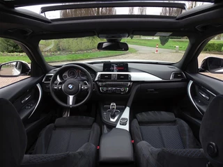 BMW 3 Serie BMW 3 Serie Touring 320d TwinTurbo M-sport / .Hi.Ex. / 2017 LED - afbeelding nr 12