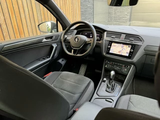 Volkswagen Tiguan Volkswagen Tiguan 1.5 TSI ACT Highline Business R DSG | LED | Trekhaak | Stoelverwarming | Navigatiesysteem | Apple CarPlay | Parkeersensoren voor en achter | Keyless - afbeelding nr 39