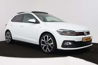 Volkswagen Polo Volkswagen Polo 2.0 TSI GTI (PANORAMADAK, STOELVERWARMING, ACHTERUITRIJCAMERA, AUTOMAAT, CRUISE ADAPTIEF, PARKEERSENSOREN) - afbeelding nr 21