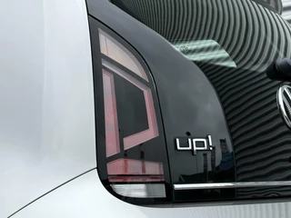 Volkswagen up! Volkswagen Up! 1.0 BMT high up! Stoelverwarming Cruise Control DAB Climate Control 16” PDC - afbeelding nr 27