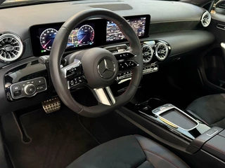 Mercedes-Benz A-Klasse Mercedes A-klasse 200 AMG Aut*Led*Sfeerver.*Navi*Car-Play - afbeelding nr 11