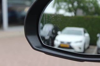 Mercedes-Benz C-Klasse Mercedes-Benz C-Klasse 180 AMG Line / Camera / Leder&Alcantara / 18'' / Navigatie / DAB / Dodehoek / Stoelverwarming / Cruise Control - afbeelding nr 28