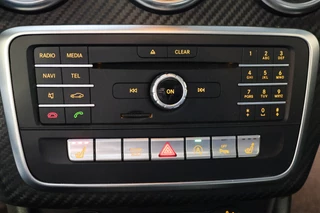Mercedes-Benz A-Klasse Mercedes-Benz A-Klasse 180 AMG | Panoramadak | CarPlay | Camera | Dodehoekdetectie | Stoelverwarming | PDC V+A | Alcantara/Lederen bekleding | LED Koplampen | Command Online | Dealer onderhouden | Nieuwe APK - afbeelding nr 17